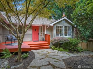 11220 NE Parkhill Place, Bainbridge Island, WA 98110