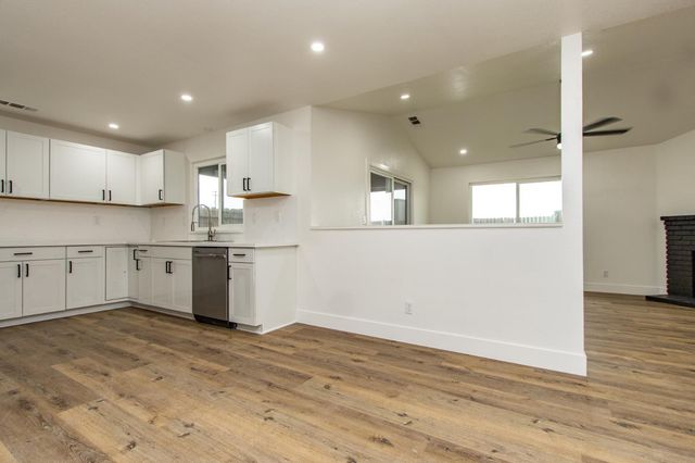 19733 Astoria Dr, Hilmar, CA 95324