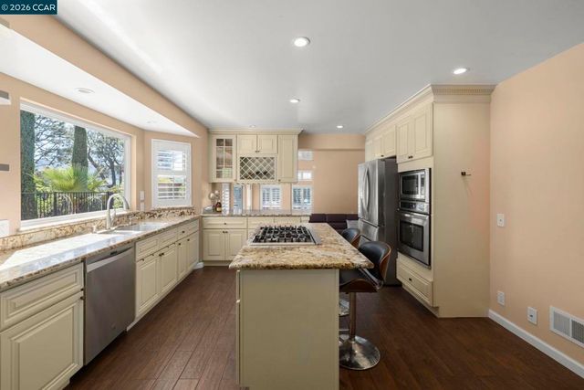 1941 Springridge Ct, Concord, CA 94521