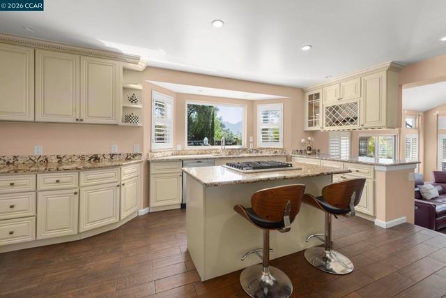 1941 Springridge Ct, Concord, CA 94521