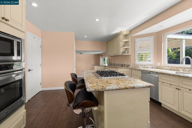 1941 Springridge Ct, Concord, CA 94521