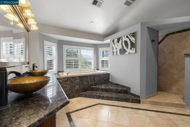 1941 Springridge Ct, Concord, CA 94521