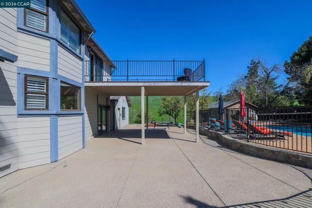 1941 Springridge Ct, Concord, CA 94521