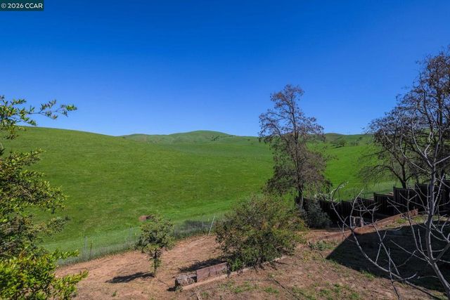 1941 Springridge Ct, Concord, CA 94521