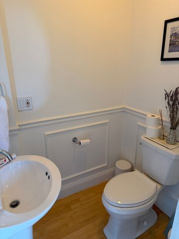 275 W 5th St 2, Boston, MA 02127