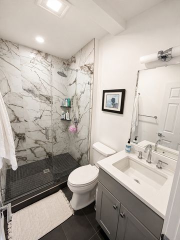 275 W 5th St 2, Boston, MA 02127