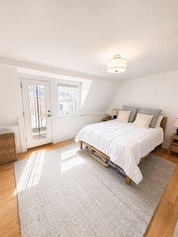 275 W 5th St 2, Boston, MA 02127