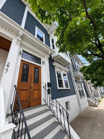 275 W 5th St 2, Boston, MA 02127