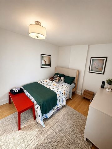 275 W 5th St 2, Boston, MA 02127