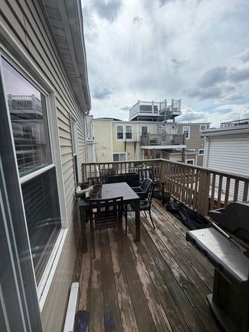 275 W 5th St 2, Boston, MA 02127