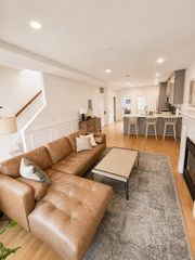 275 W 5th St 2, Boston, MA 02127