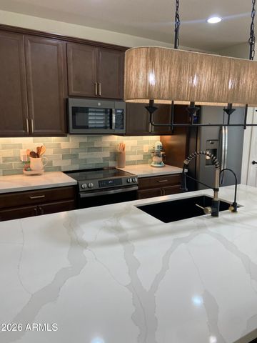 2673 S BALSAM Drive, Gilbert, AZ 85295