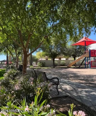 2673 S BALSAM Drive, Gilbert, AZ 85295