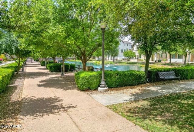 2673 S BALSAM Drive, Gilbert, AZ 85295