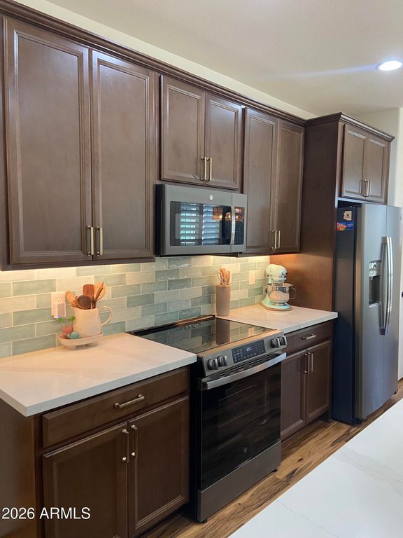 Image 3 of property listing at 2673 S BALSAM Drive, Gilbert, AZ 85295