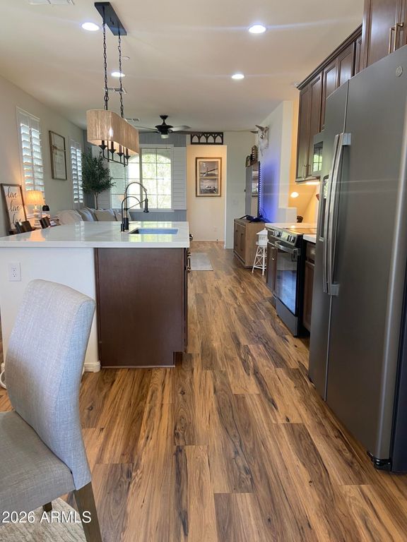 Image 9 of property listing at 2673 S BALSAM Drive, Gilbert, AZ 85295