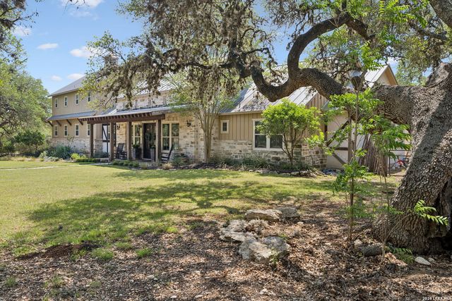 555 PRADO XING, Boerne, TX 78006