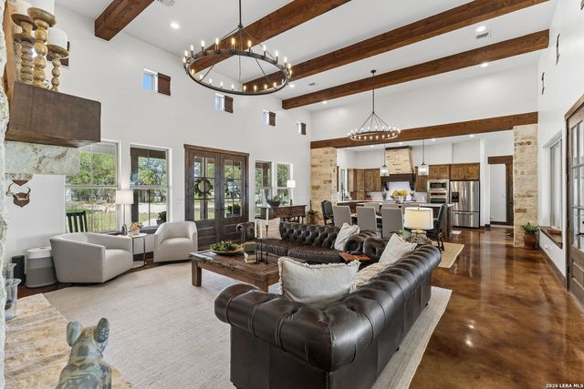 555 PRADO XING, Boerne, TX 78006