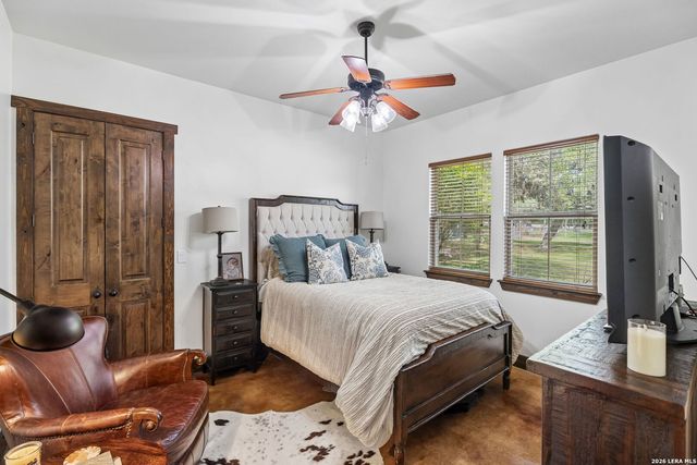 555 PRADO XING, Boerne, TX 78006