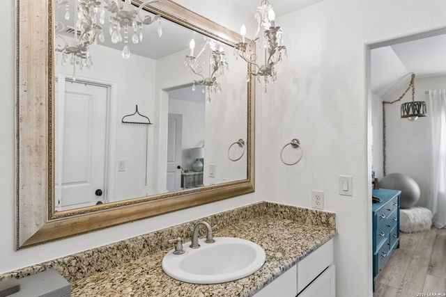 555 PRADO XING, Boerne, TX 78006