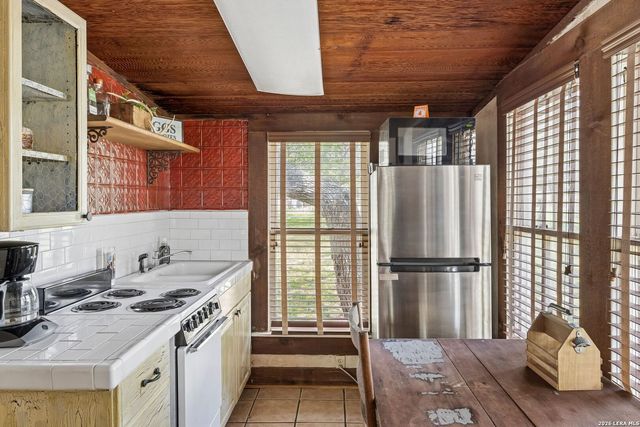 555 PRADO XING, Boerne, TX 78006
