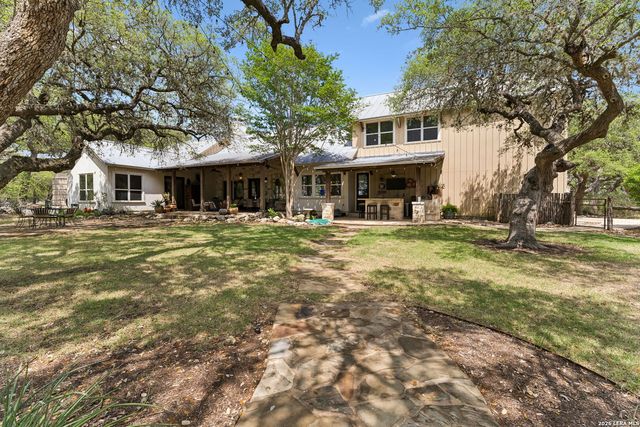 555 PRADO XING, Boerne, TX 78006