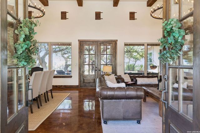 555 PRADO XING, Boerne, TX 78006