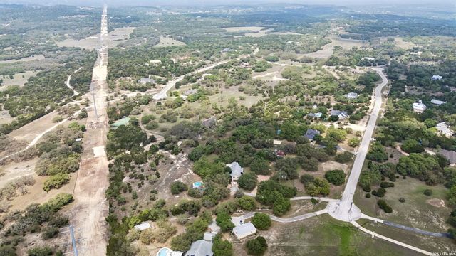 555 PRADO XING, Boerne, TX 78006