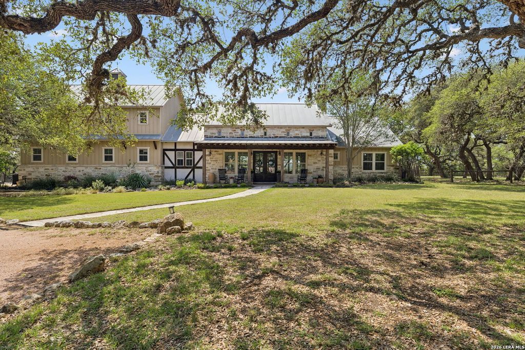 555 PRADO XING, Boerne, TX 78006