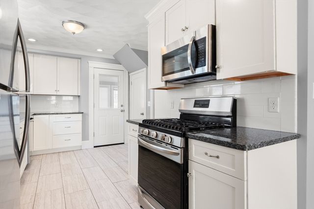 42 Phillips Rd, Nahant, MA 01908