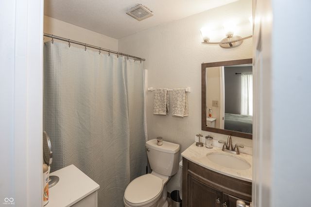 1412 Daleville Avenue, Anderson, IN 46012