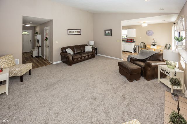 1412 Daleville Avenue, Anderson, IN 46012
