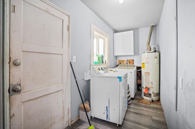 717 W Kern Avenue, Tulare, CA 93274