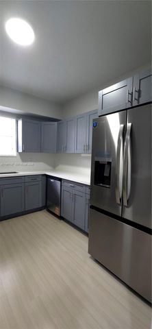 75 SW 32nd Ct Rd, Miami, FL 33135