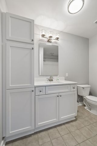 807 18th Ave S Apt 314, Nashville, TN 37203