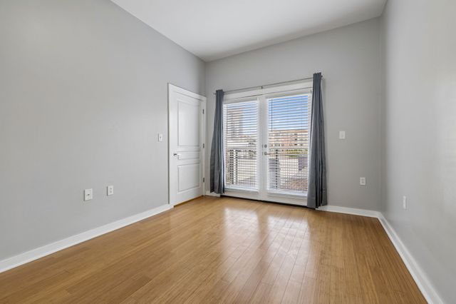 807 18th Ave S Apt 314, Nashville, TN 37203