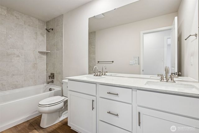 2055 NE Norseman Way, Poulsbo, WA 98370