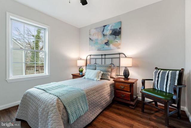 4009 ROBERTS RD, Fairfax, VA 22032