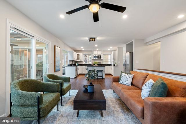 4009 ROBERTS RD, Fairfax, VA 22032