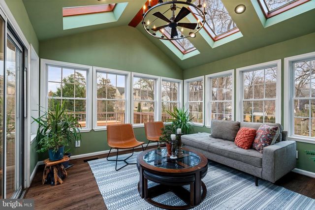 4009 ROBERTS RD, Fairfax, VA 22032