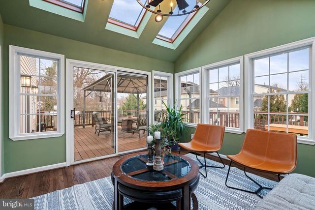 4009 ROBERTS RD, Fairfax, VA 22032