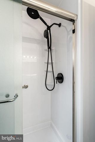 4009 ROBERTS RD, Fairfax, VA 22032