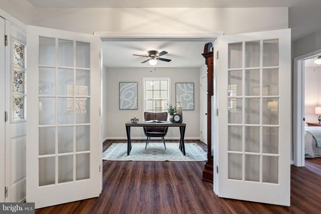 4009 ROBERTS RD, Fairfax, VA 22032