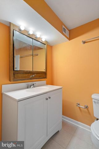 4009 ROBERTS RD, Fairfax, VA 22032