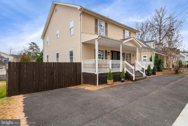 4009 ROBERTS RD, Fairfax, VA 22032