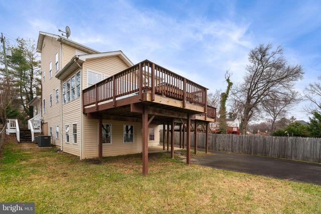 4009 ROBERTS RD, Fairfax, VA 22032