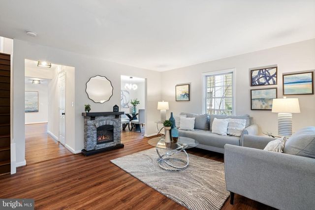 4009 ROBERTS RD, Fairfax, VA 22032