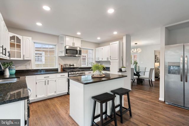 4009 ROBERTS RD, Fairfax, VA 22032