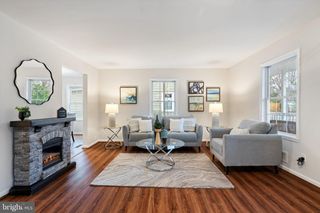 4009 ROBERTS RD, Fairfax, VA 22032