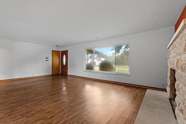 195 Countryside Drive, Enon Vlg, OH 45323